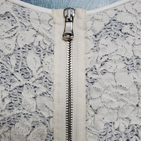 7 For All Mankind Seamed Lace Top  Approx Fit Medium - Picture 8 of 12